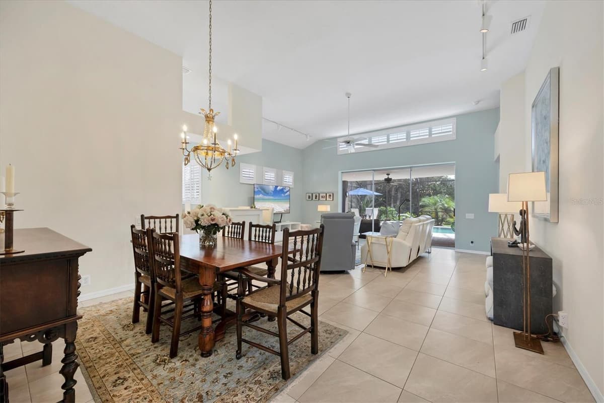 7916 HAMPTON COURT — photo 18 of 65