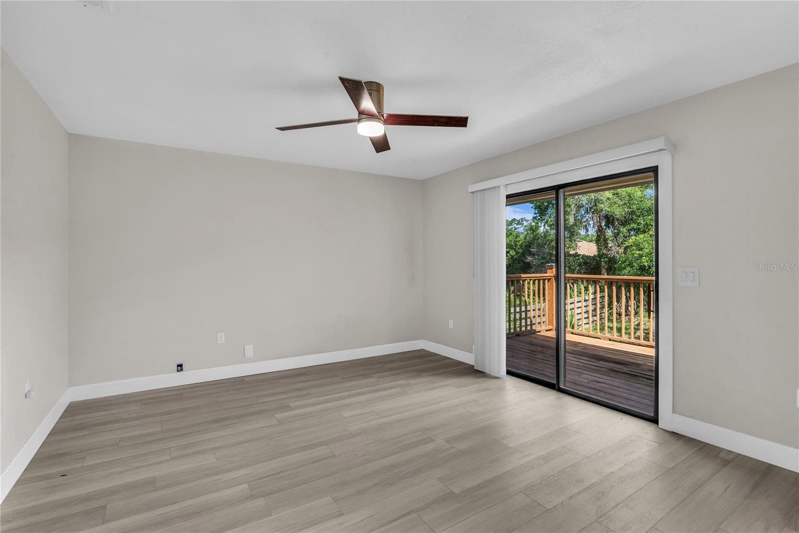 189 OAK LANE — photo 15 of 35