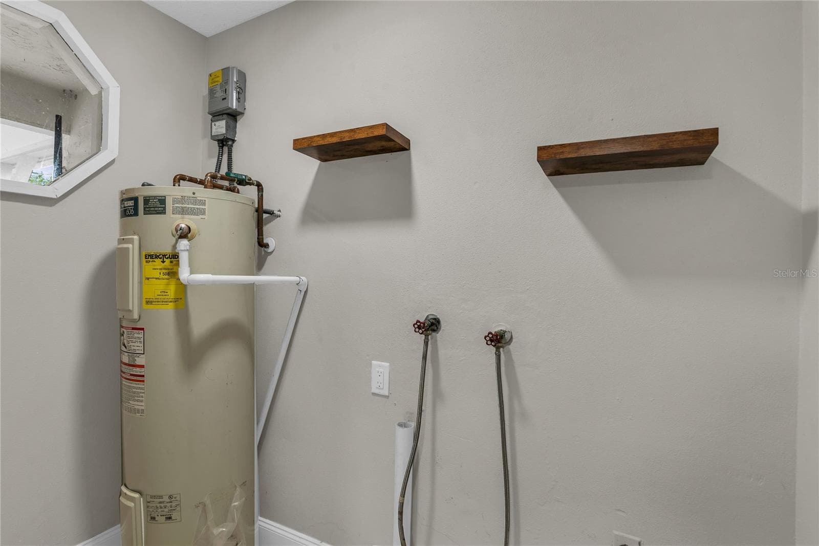 189 OAK LANE — photo 31 of 35