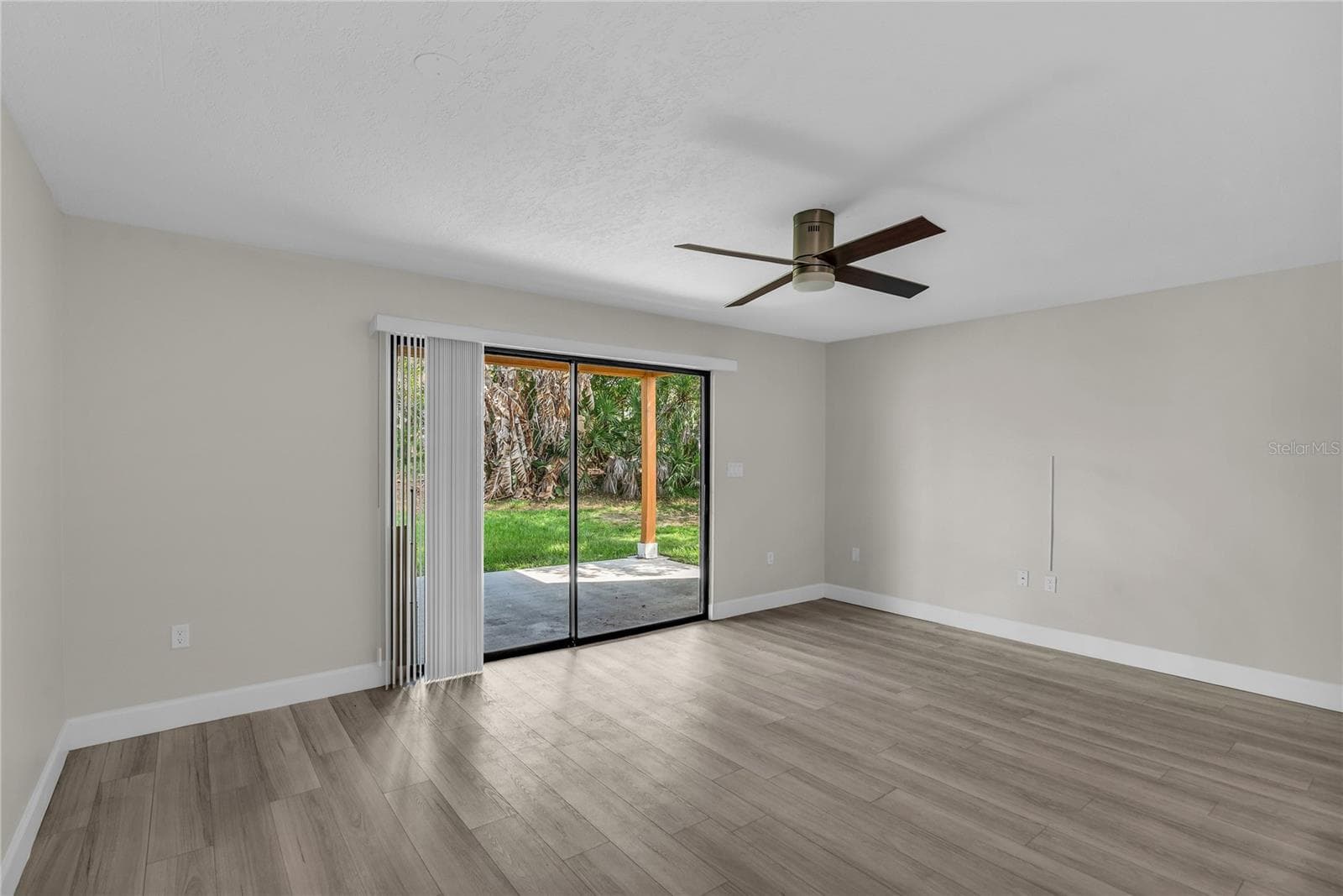 189 OAK LANE — photo 7 of 35