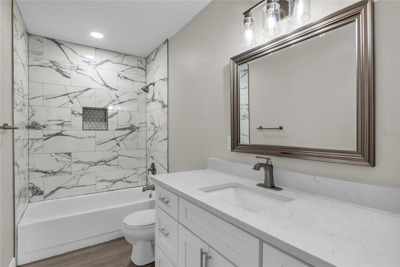 189 OAK LANE — photo 23 of 35