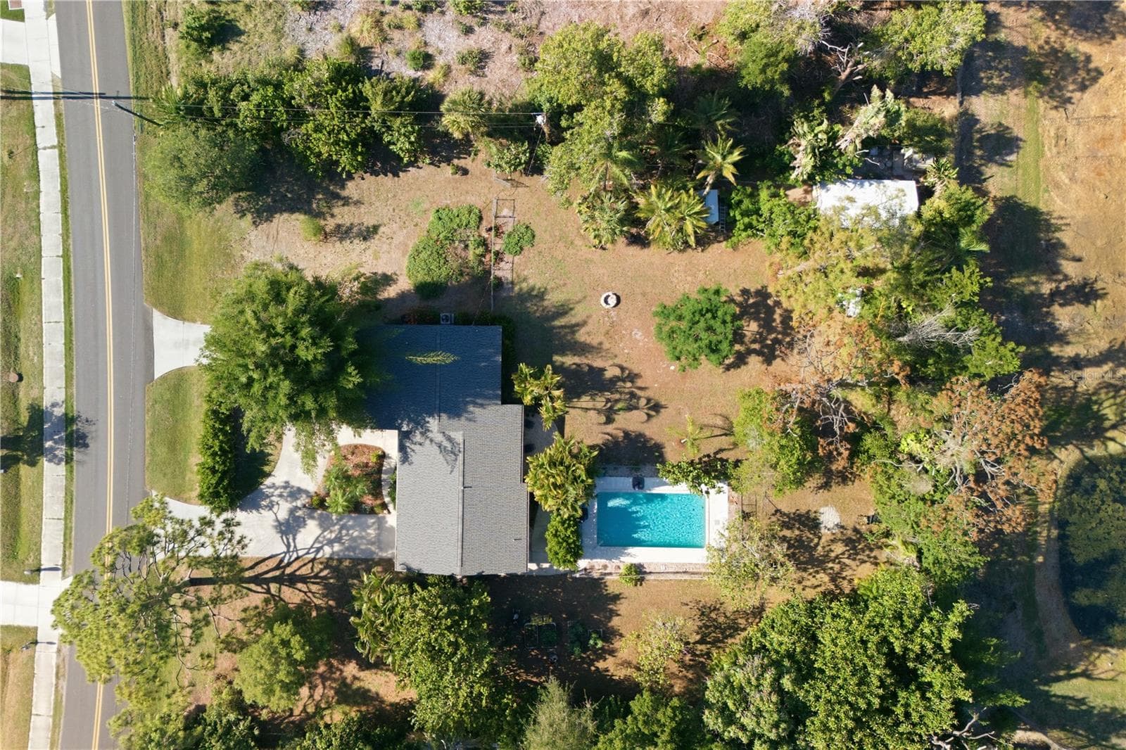 1620 MANOR ROAD — photo 3 of 69