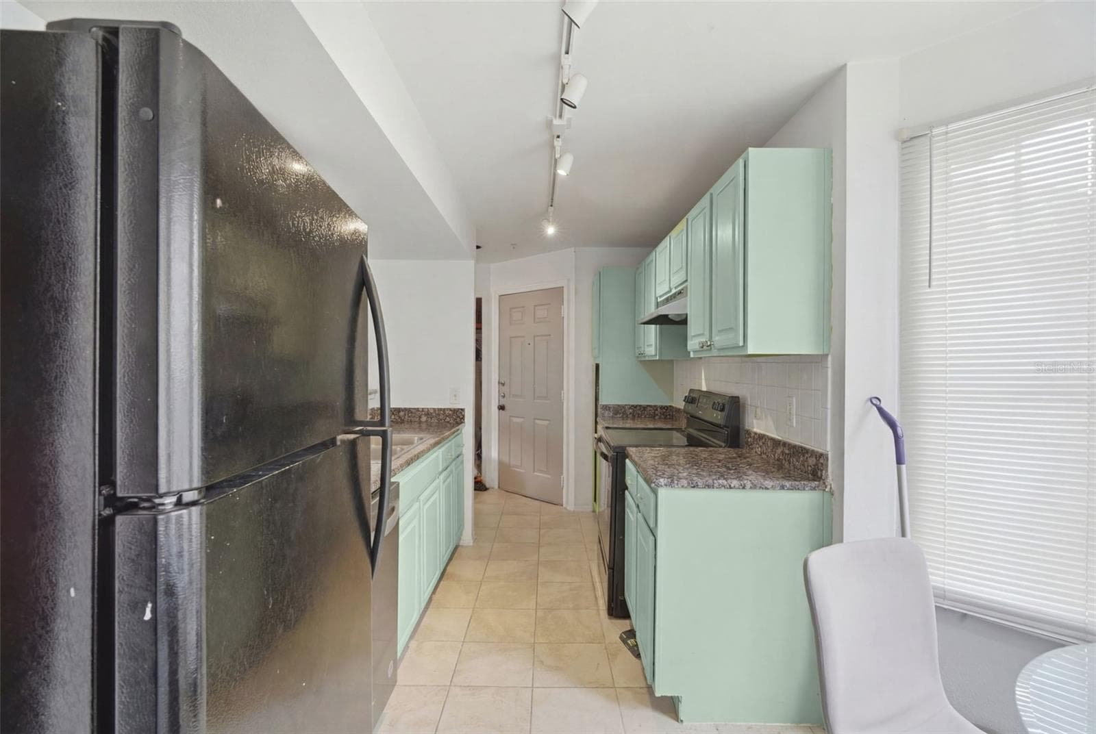 420 SUMMIT RIDGE PLACE — photo 10 of 30