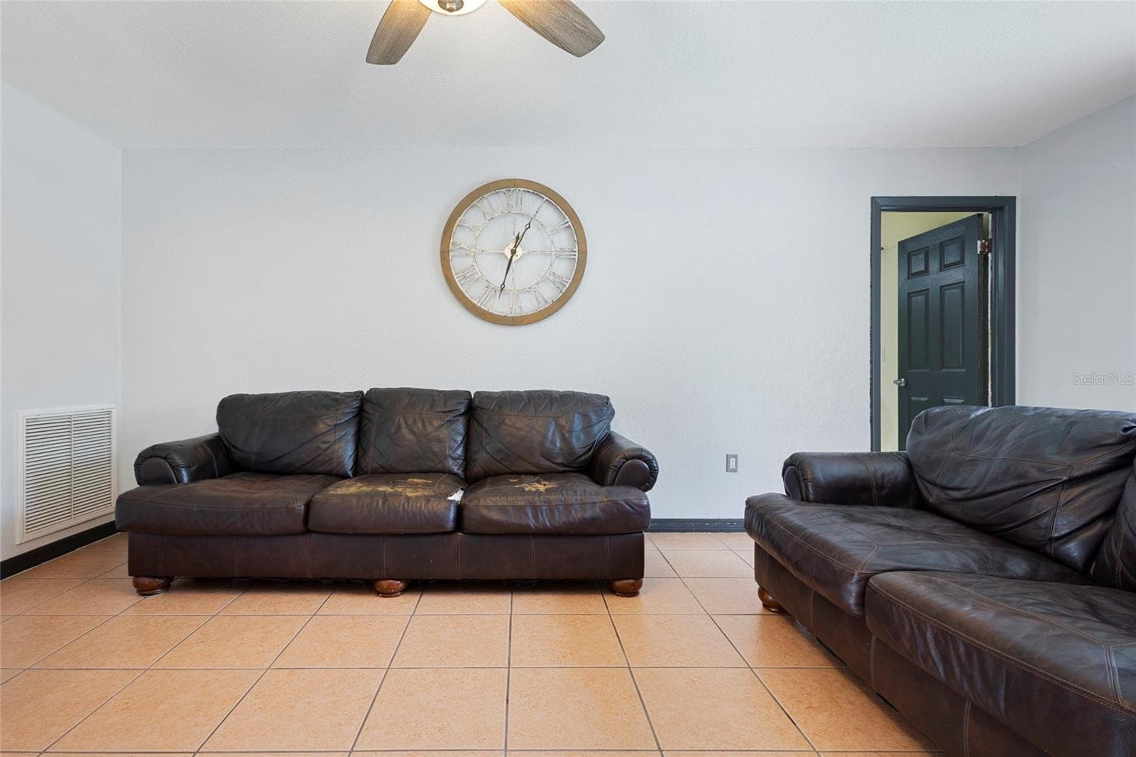 10951 PEPPERTREE LN — photo 13 of 40