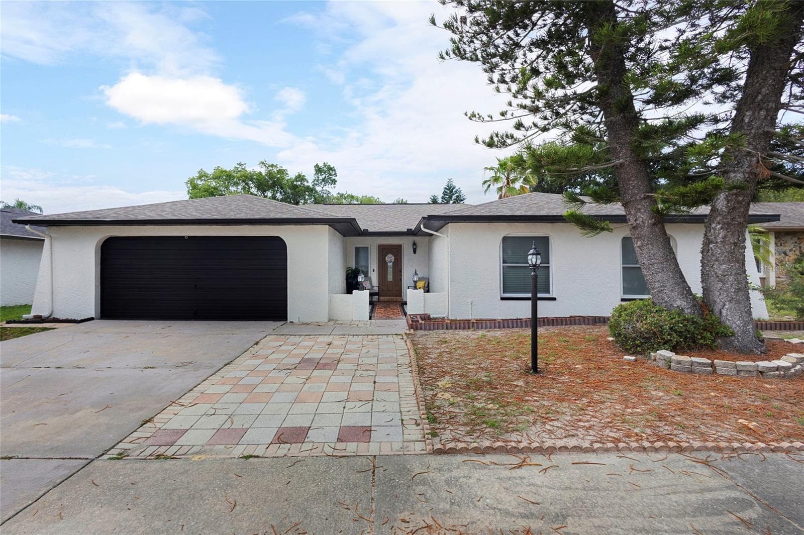 10951 PEPPERTREE LN — photo 2 of 40