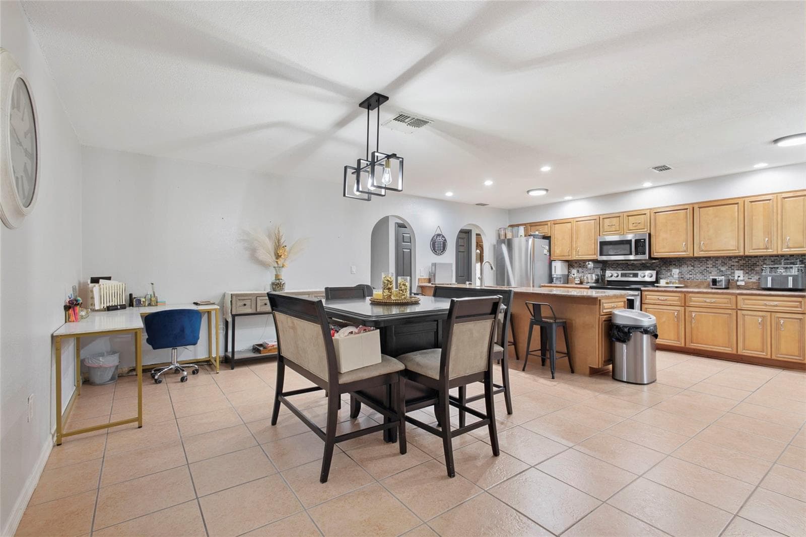 10951 PEPPERTREE LN — photo 17 of 40