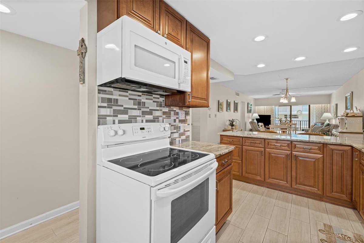 4100 OCEAN BEACH BOULEVARD — photo 19 of 45