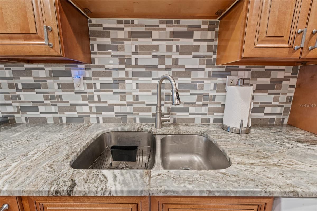 4100 OCEAN BEACH BOULEVARD — photo 17 of 45
