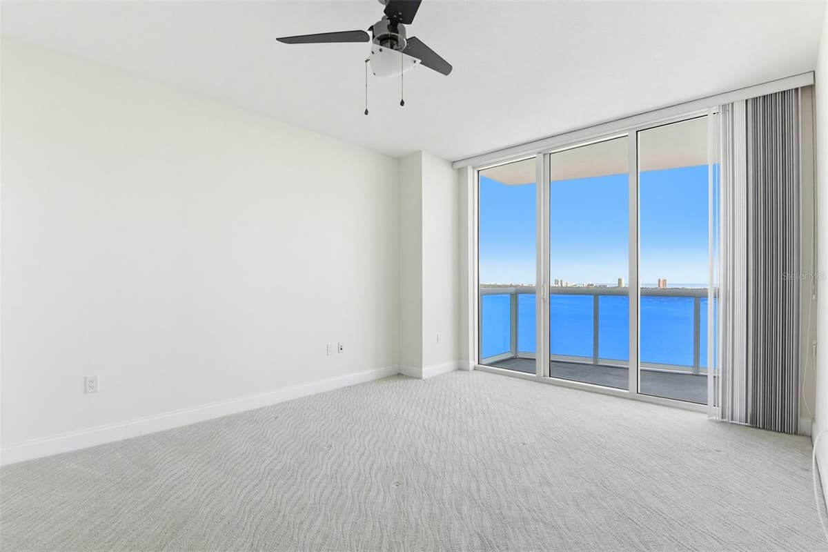 241 RIVERSIDE DRIVE — photo 17 of 50