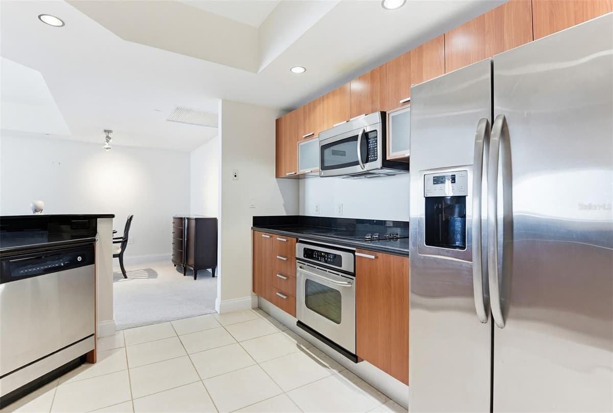 241 RIVERSIDE DRIVE — photo 15 of 50