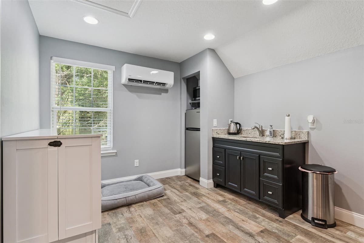 4275 ROUND LAKE ROAD — photo 41 of 65