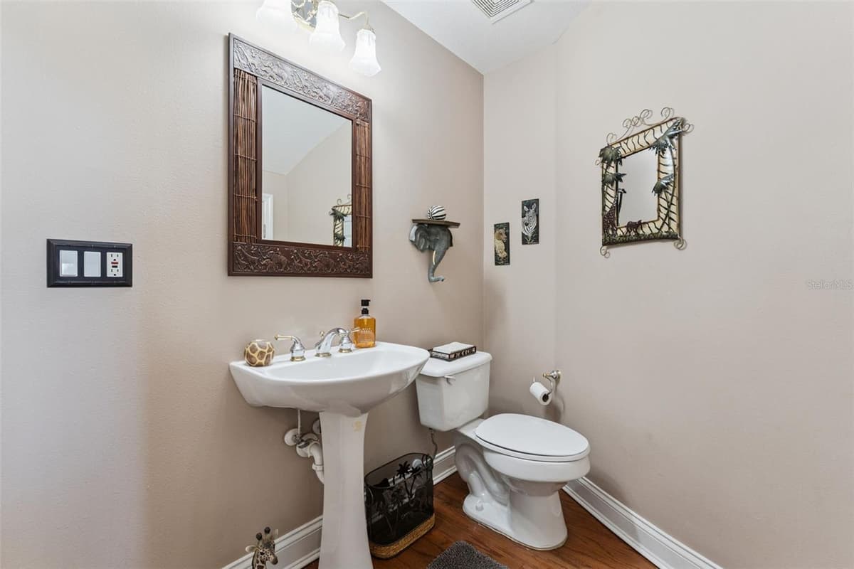 4275 ROUND LAKE ROAD — photo 12 of 65