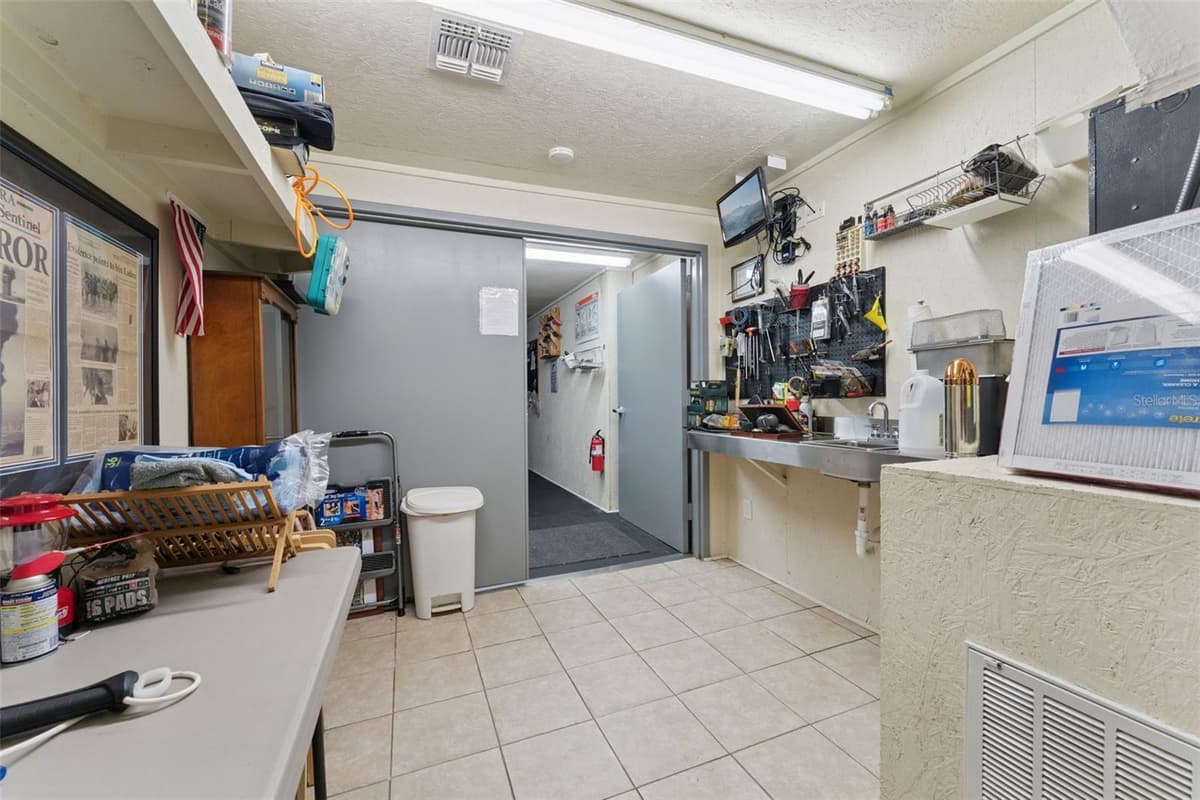 4275 ROUND LAKE ROAD — photo 46 of 65