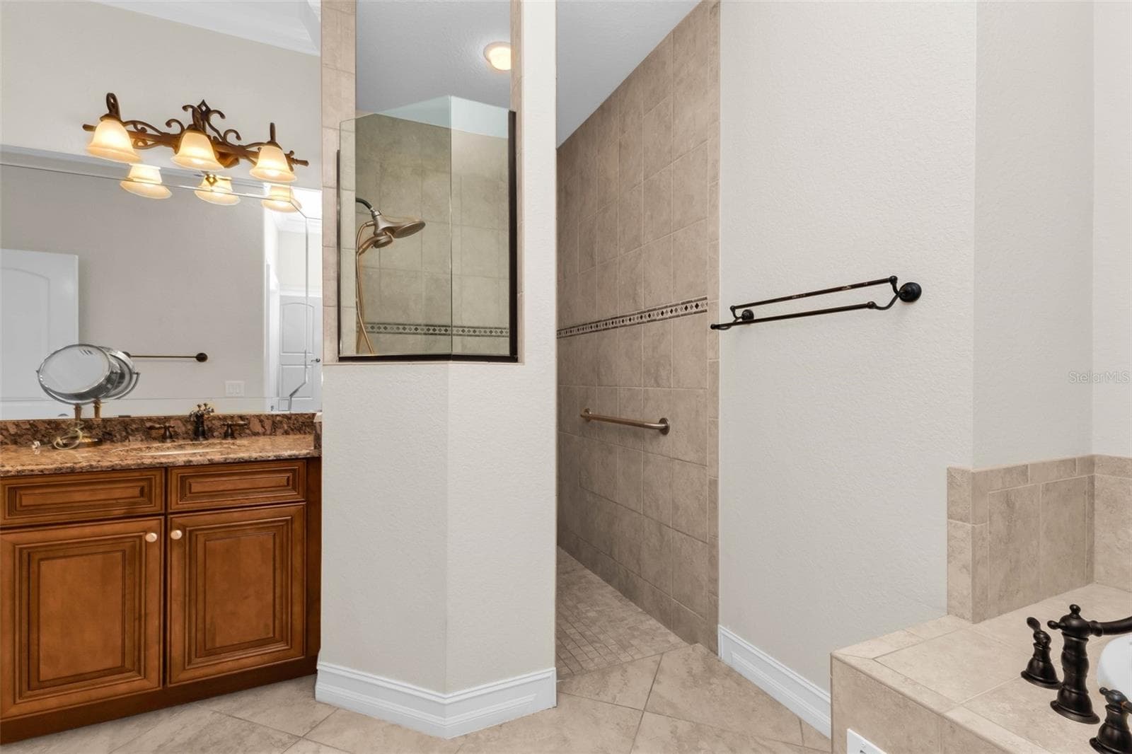 4074 LA COSTA ISLAND COURT — photo 29 of 87