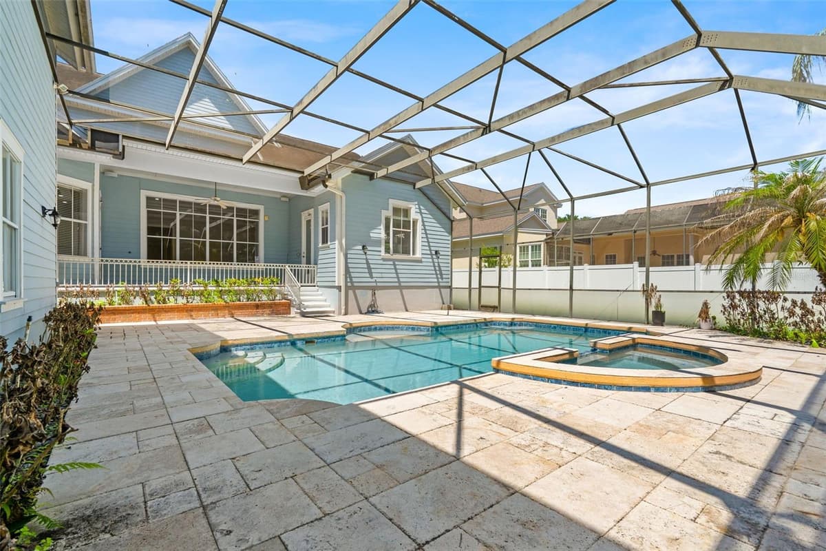 907 WESTPARK DRIVE — photo 40 of 48