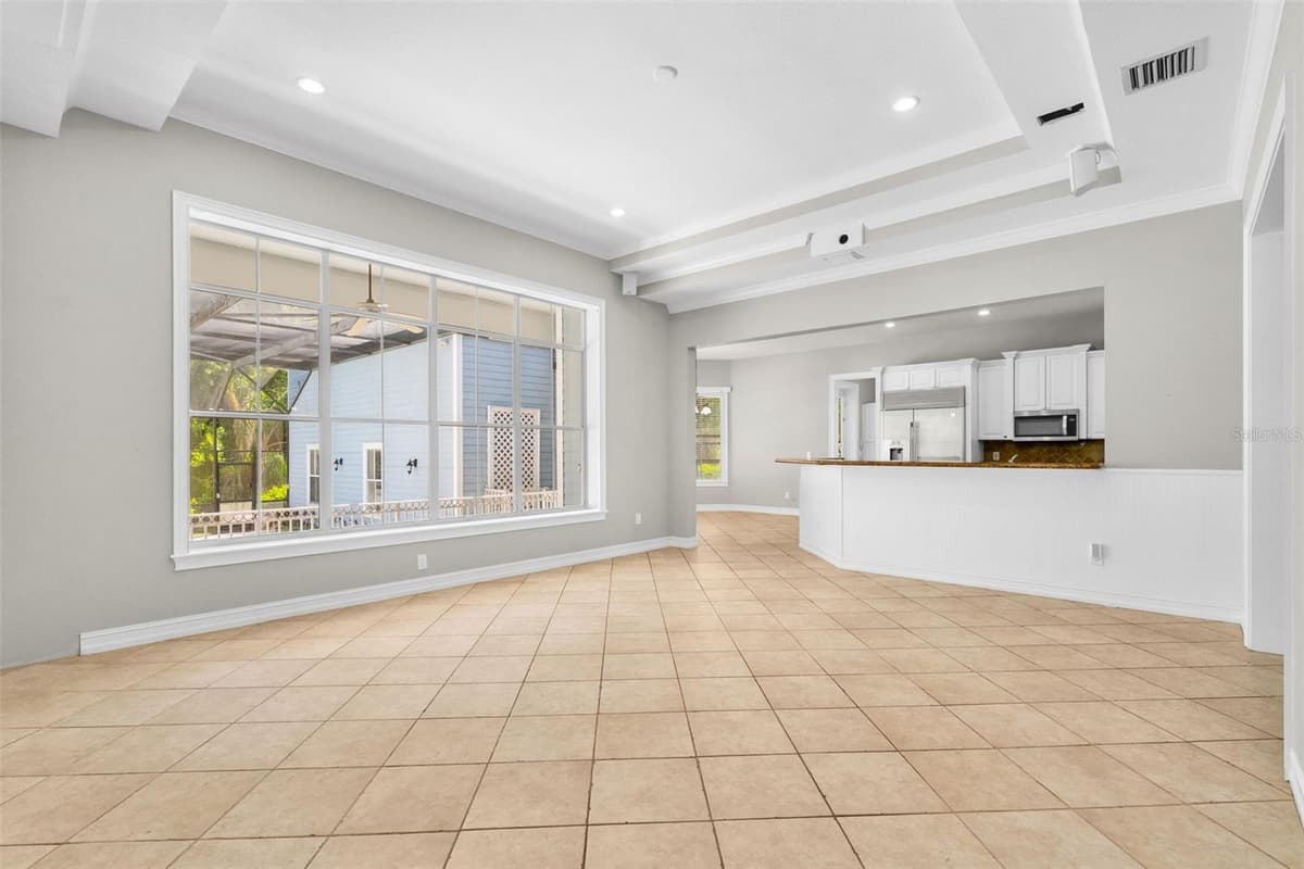 907 WESTPARK DRIVE — photo 11 of 48