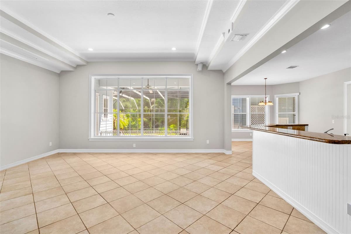 907 WESTPARK DRIVE — photo 9 of 48