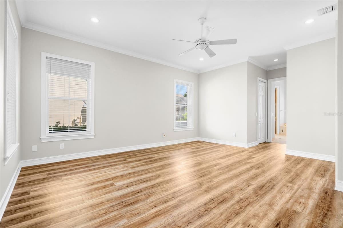 907 WESTPARK DRIVE — photo 19 of 48