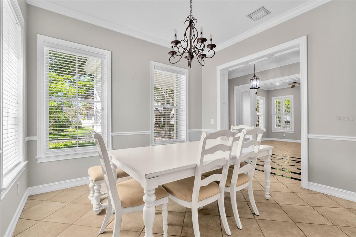 907 WESTPARK DRIVE — photo 8 of 48