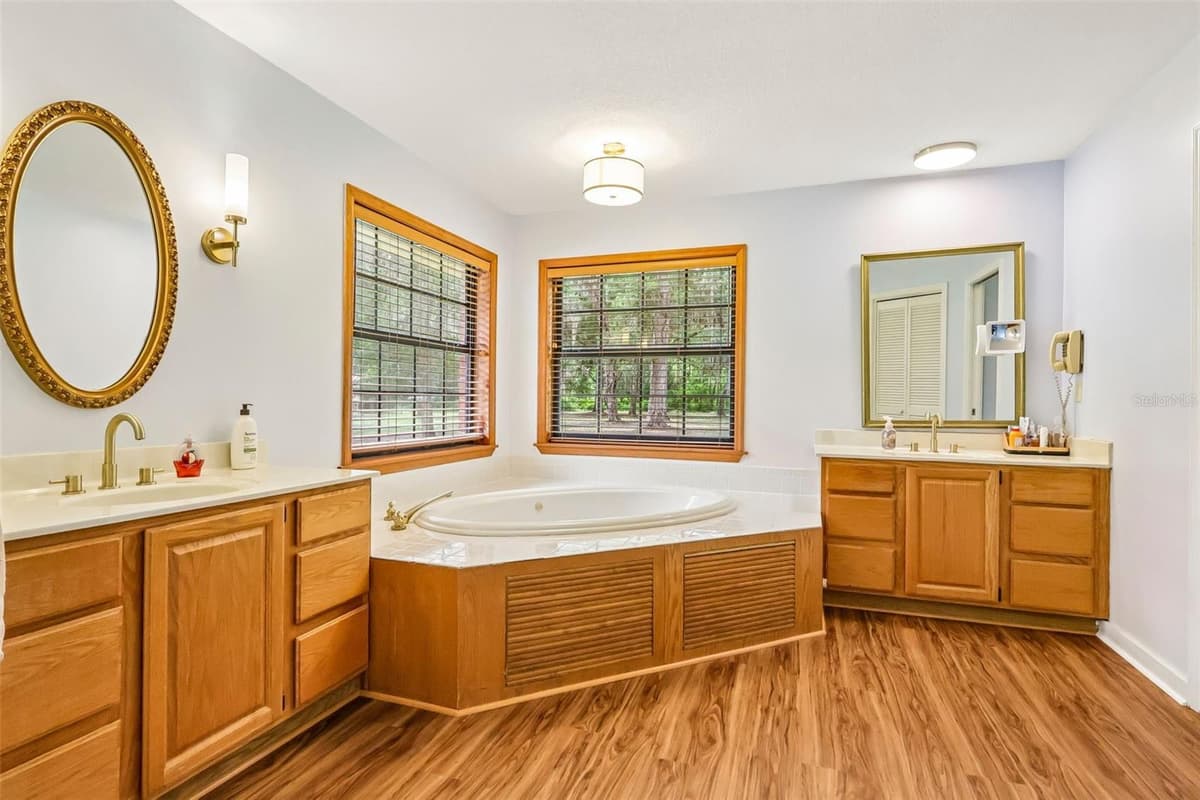 2685 CR 564 — photo 25 of 82