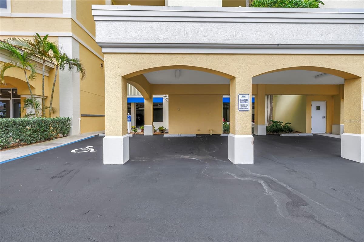 16750 GULF BOULEVARD — photo 41 of 69