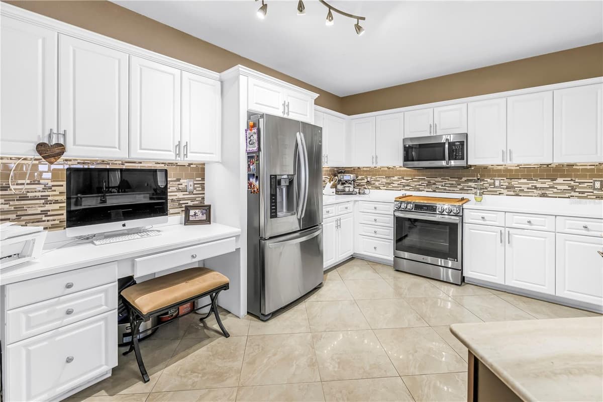 16750 GULF BOULEVARD — photo 7 of 69