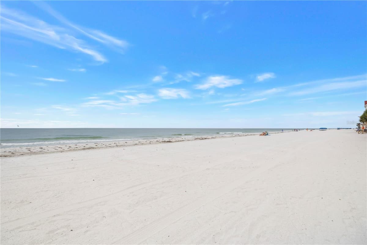 16750 GULF BOULEVARD — photo 59 of 69