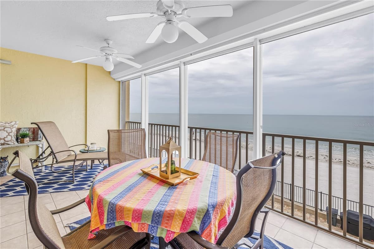 16750 GULF BOULEVARD — photo 32 of 69