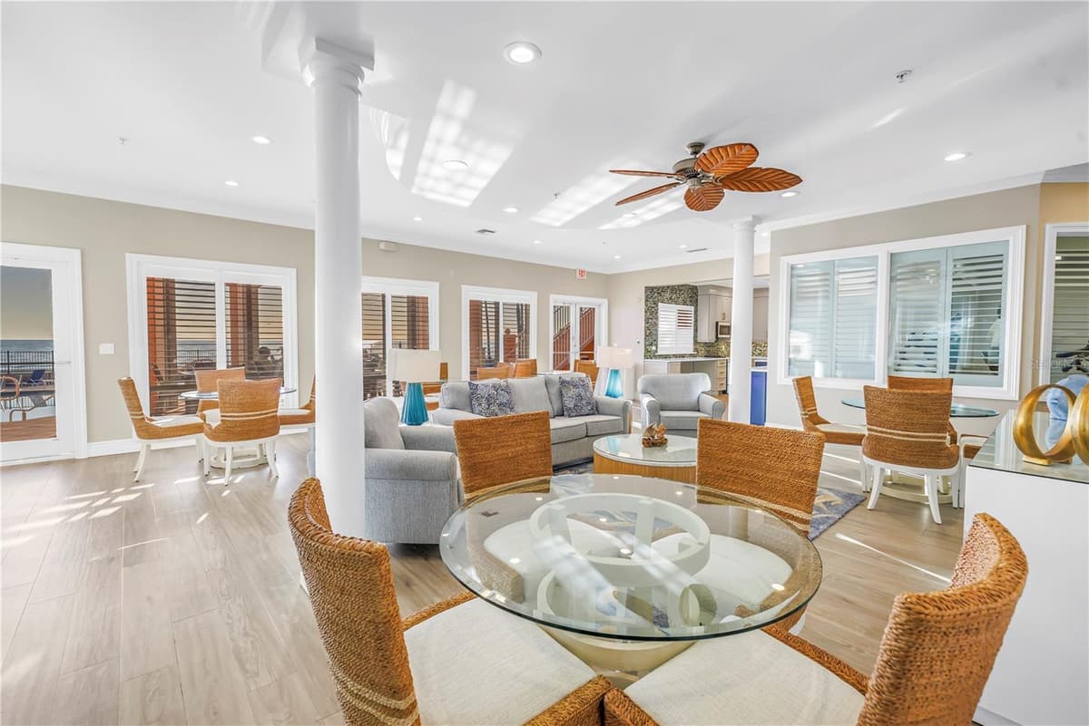 16750 GULF BOULEVARD — photo 43 of 69