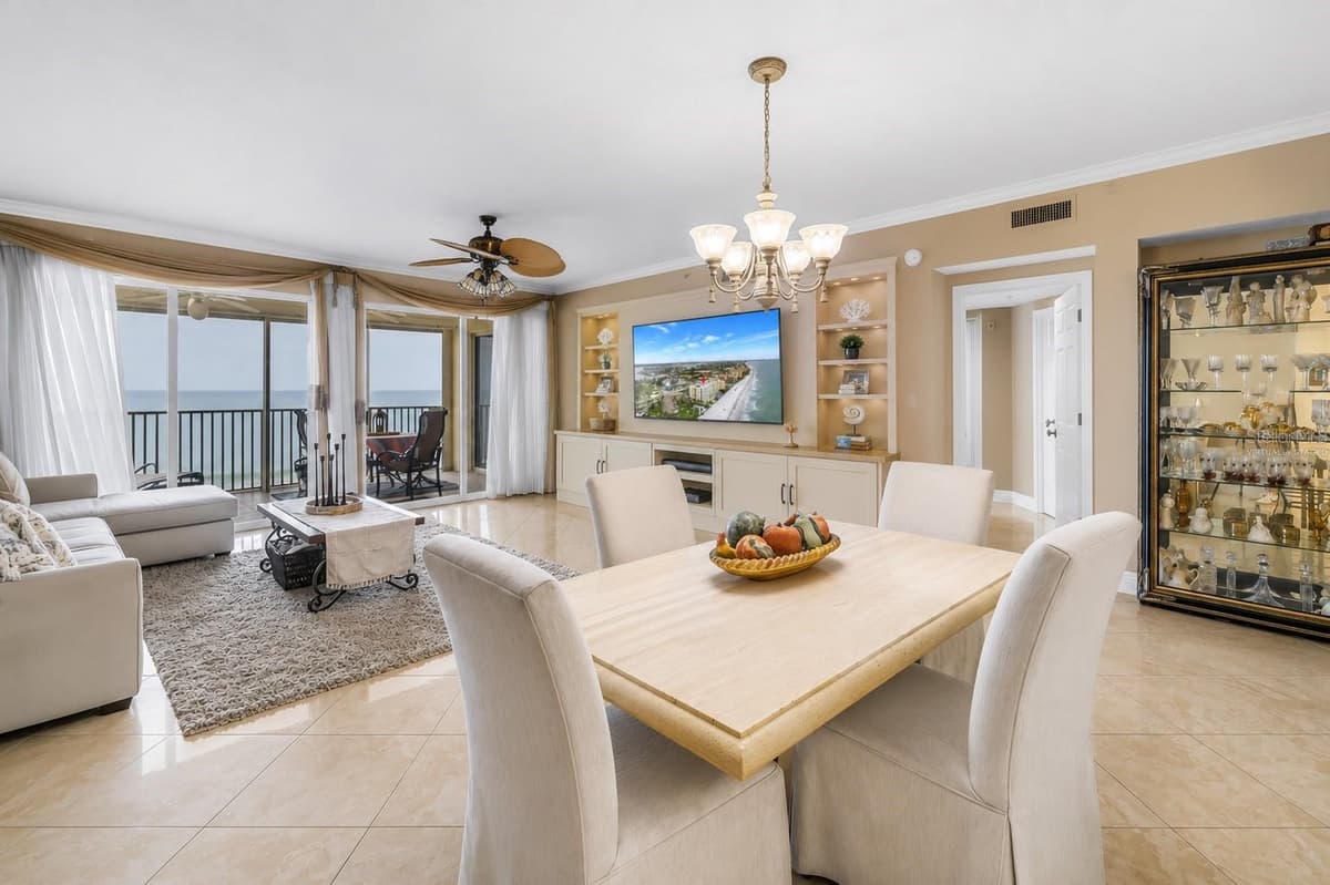 16750 GULF BOULEVARD — photo 12 of 69