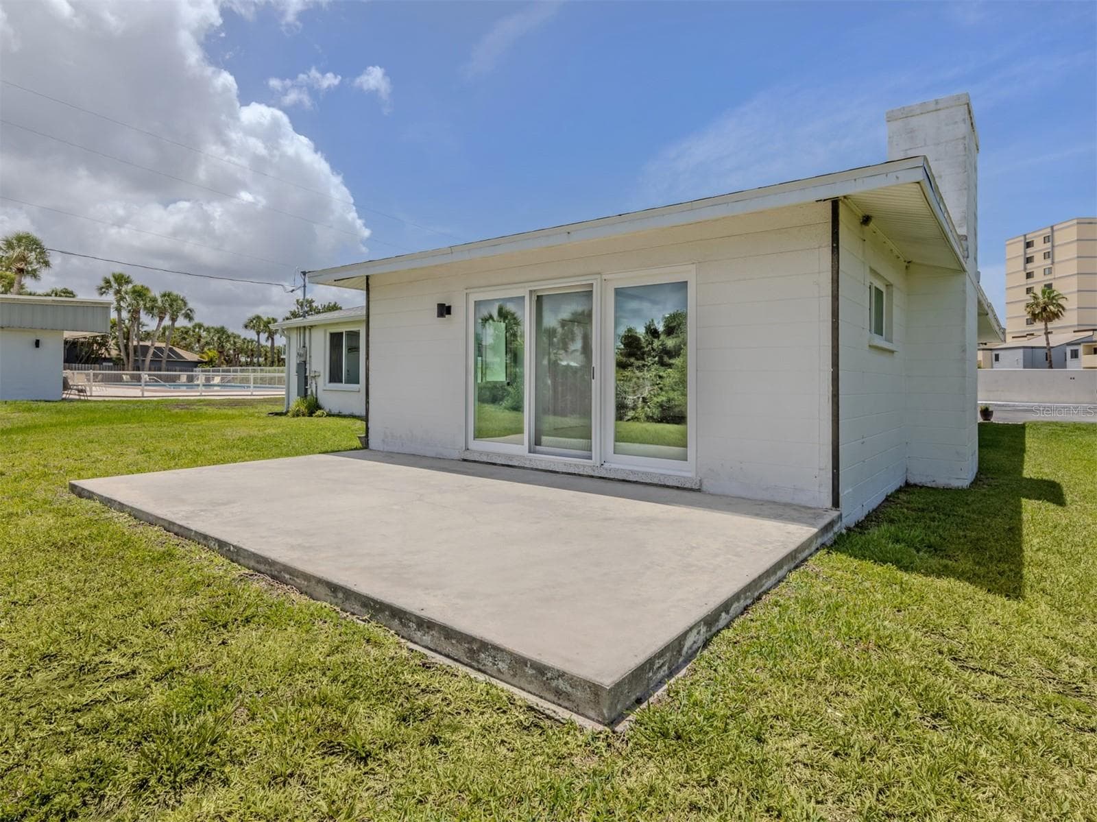 908 VILLAS DRIVE — photo 19 of 59