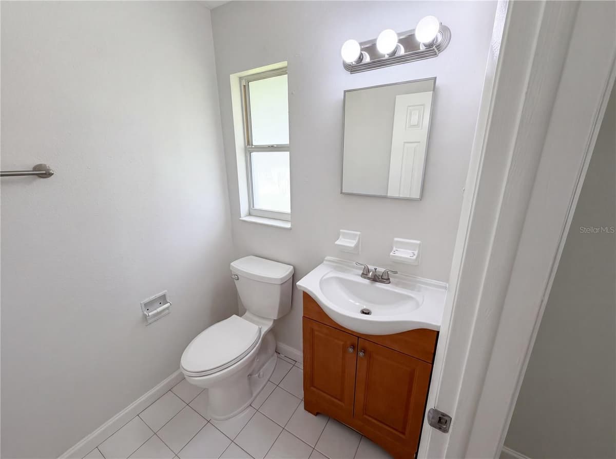 1057 LAKEMOOR BOULEVARD — photo 24 of 30
