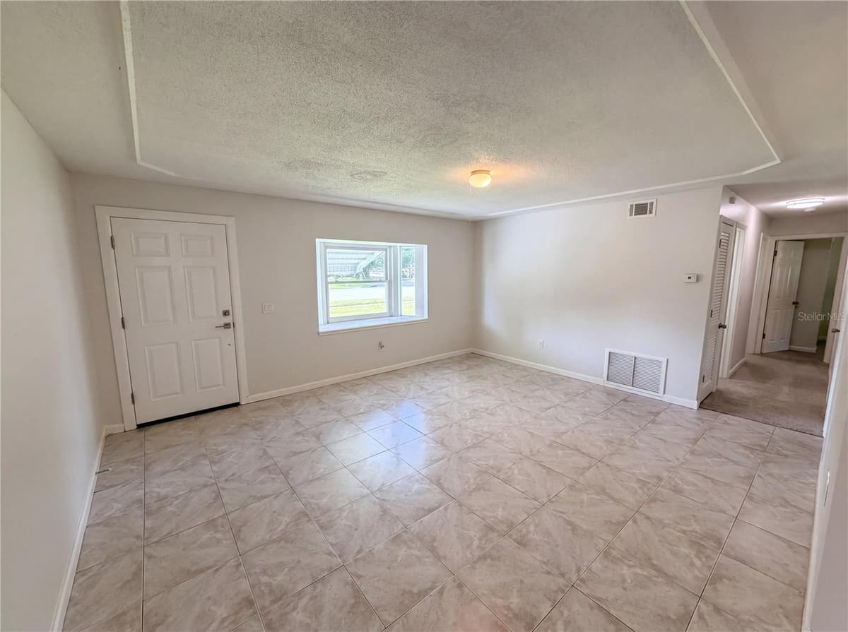 1057 LAKEMOOR BOULEVARD — photo 8 of 30