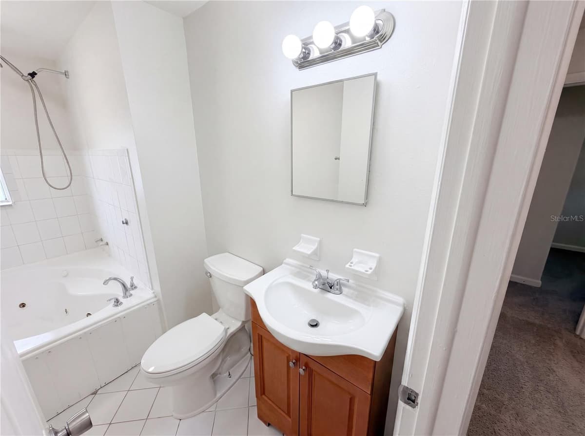 1057 LAKEMOOR BOULEVARD — photo 22 of 30