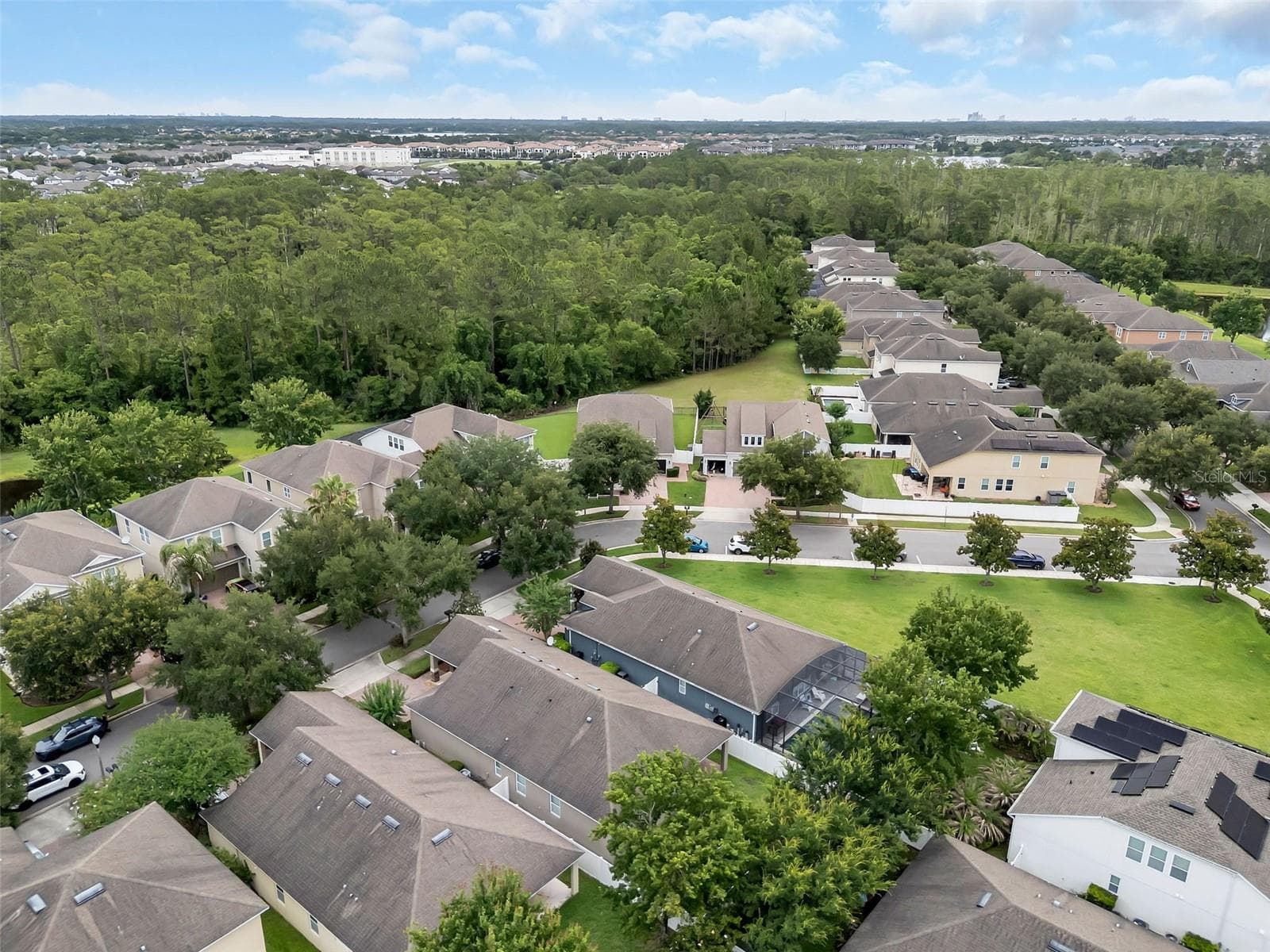 12826 WOODMERE CLOSE DR — photo 40 of 44