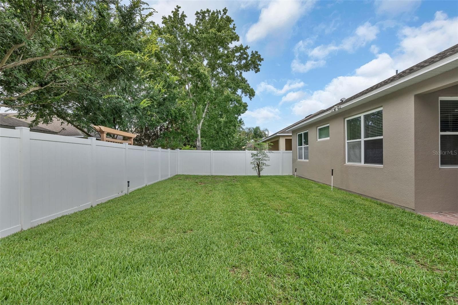 12826 WOODMERE CLOSE DR — photo 37 of 44