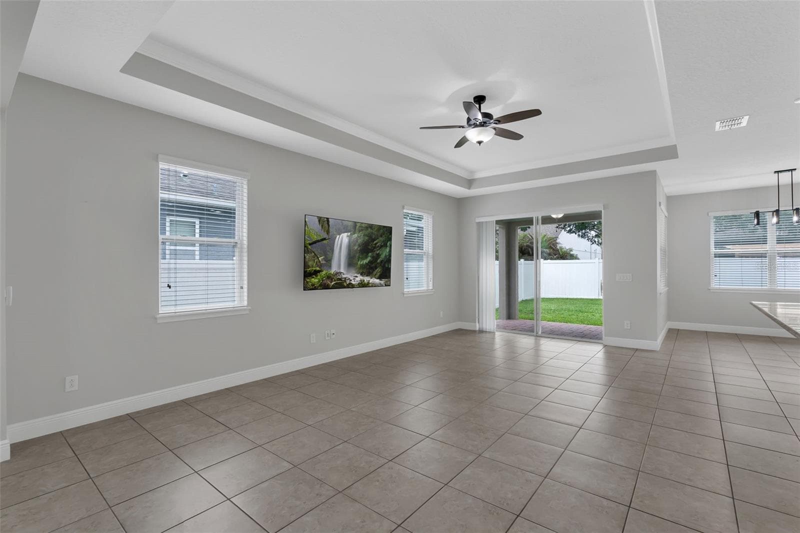 12826 WOODMERE CLOSE DR — photo 15 of 44