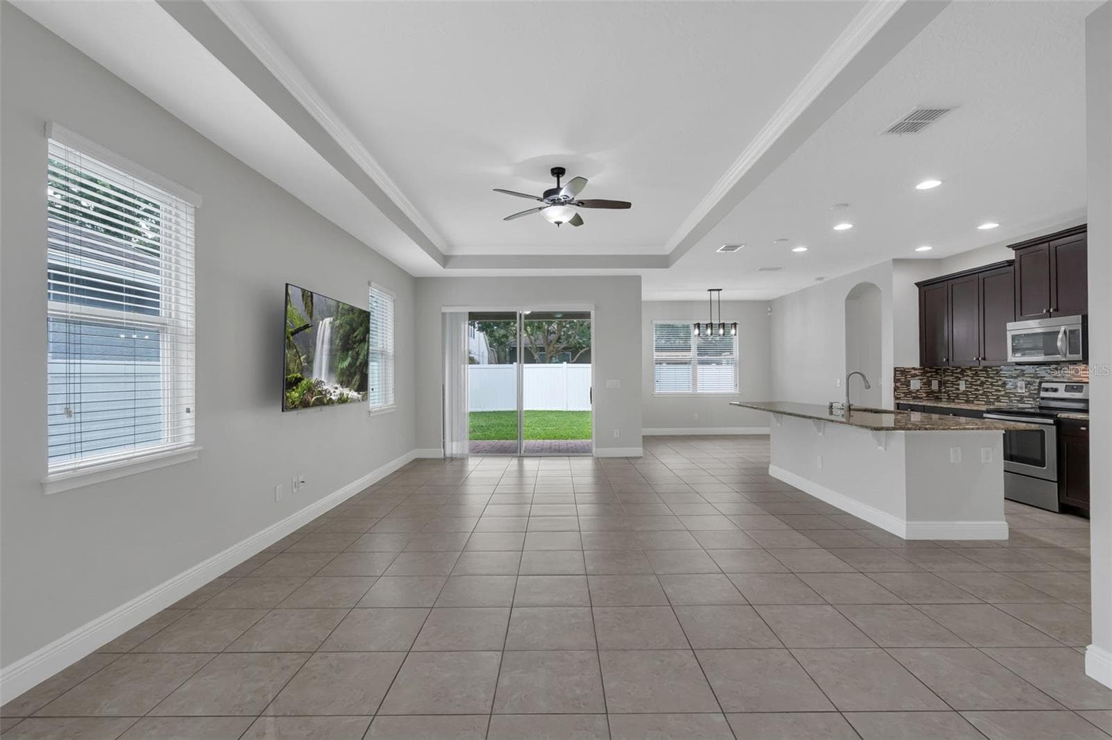 12826 WOODMERE CLOSE DR — photo 7 of 44