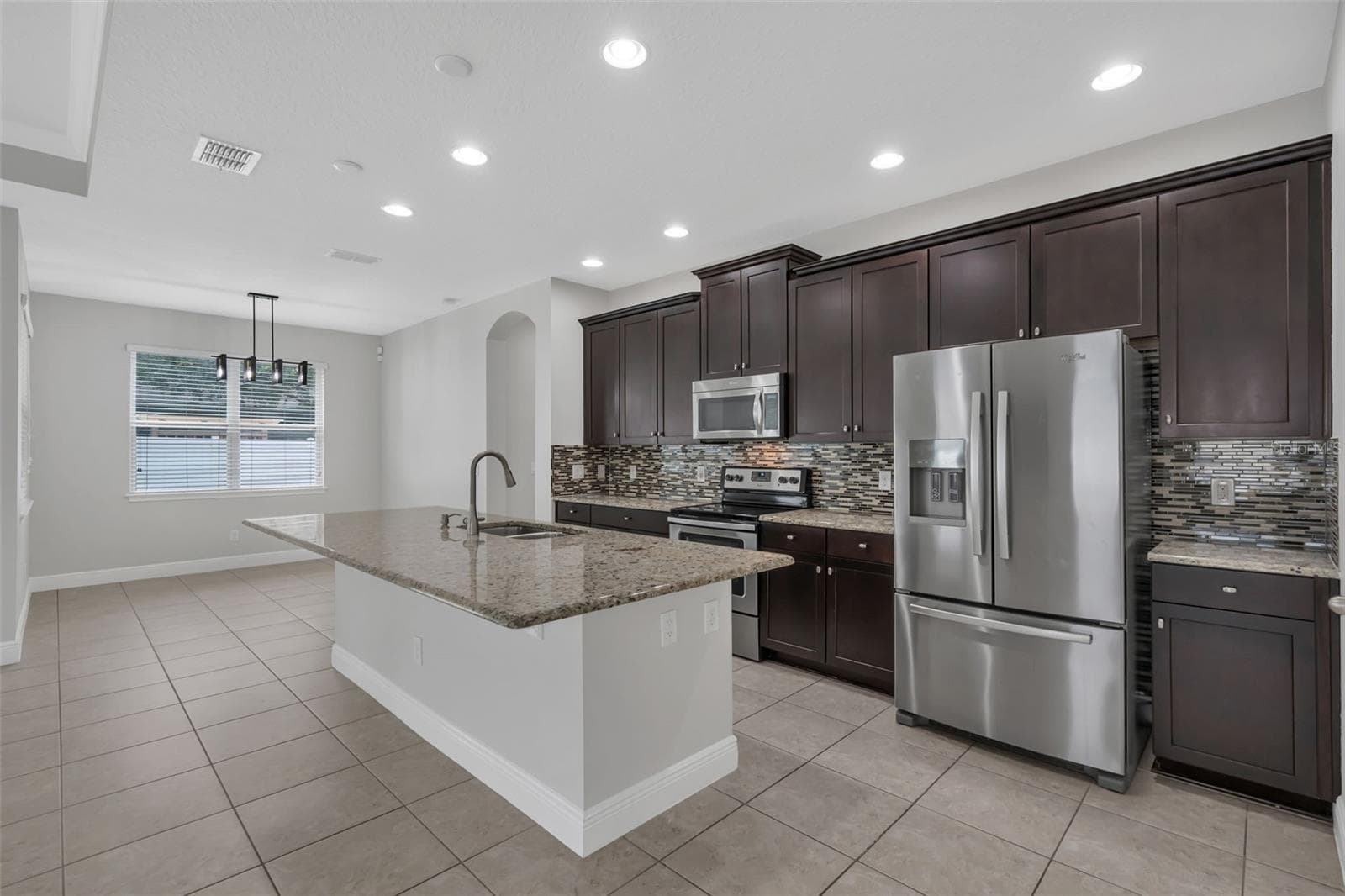12826 WOODMERE CLOSE DR — photo 11 of 44