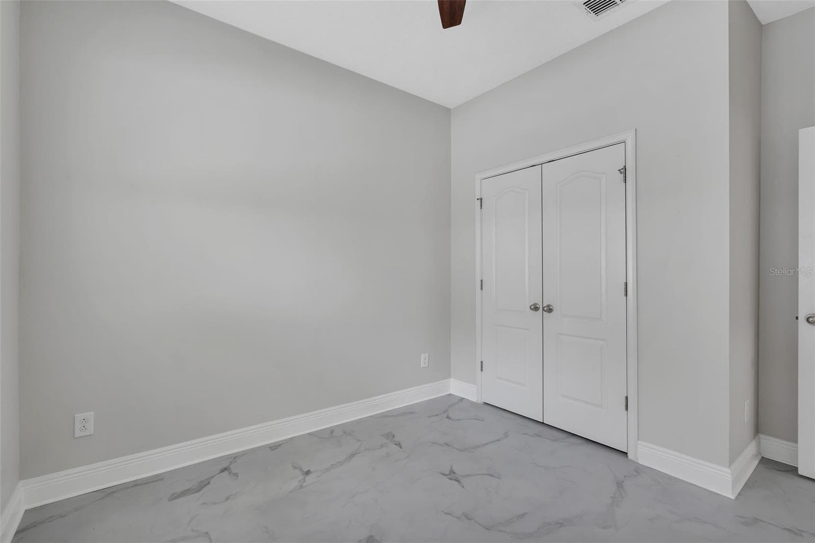 12826 WOODMERE CLOSE DR — photo 32 of 44