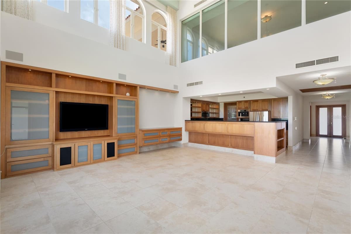 500 PLANTATION VILLAGE DRIVE — photo 14 of 62
