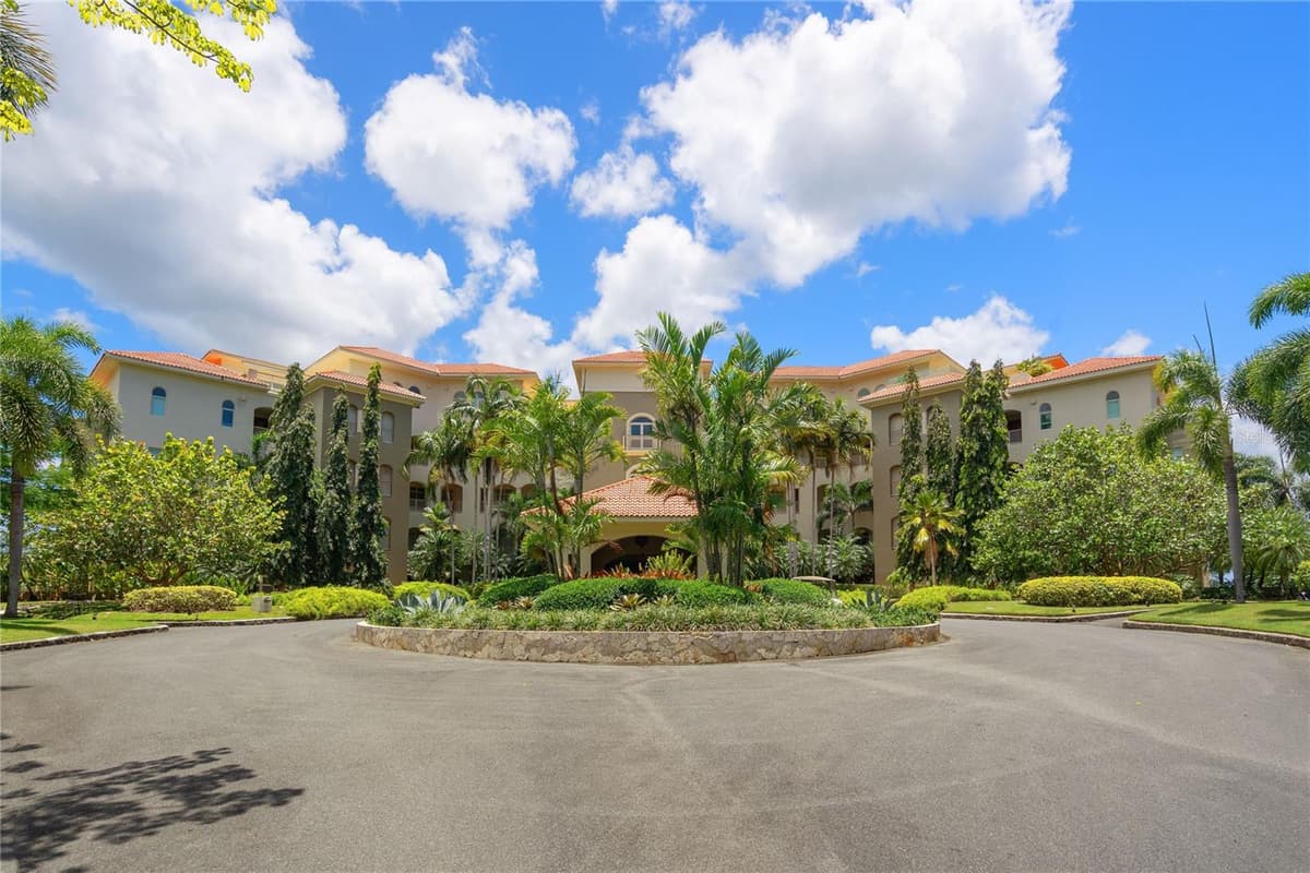 500 PLANTATION VILLAGE DRIVE — photo 1 of 62