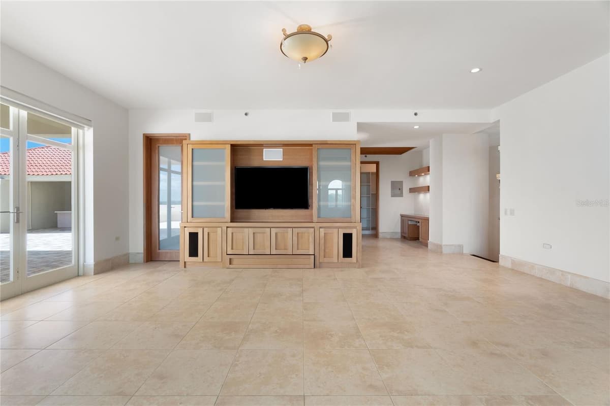 500 PLANTATION VILLAGE DRIVE — photo 30 of 62
