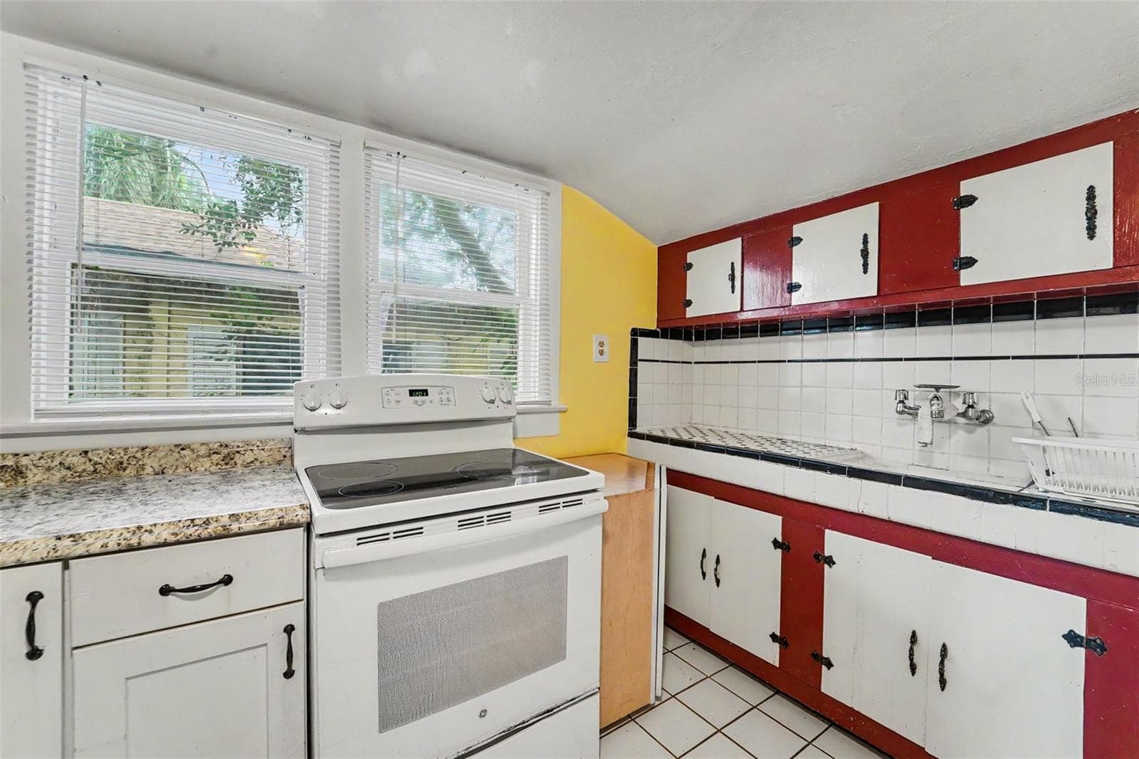 4109 SUWANEE AVENUE — photo 19 of 39