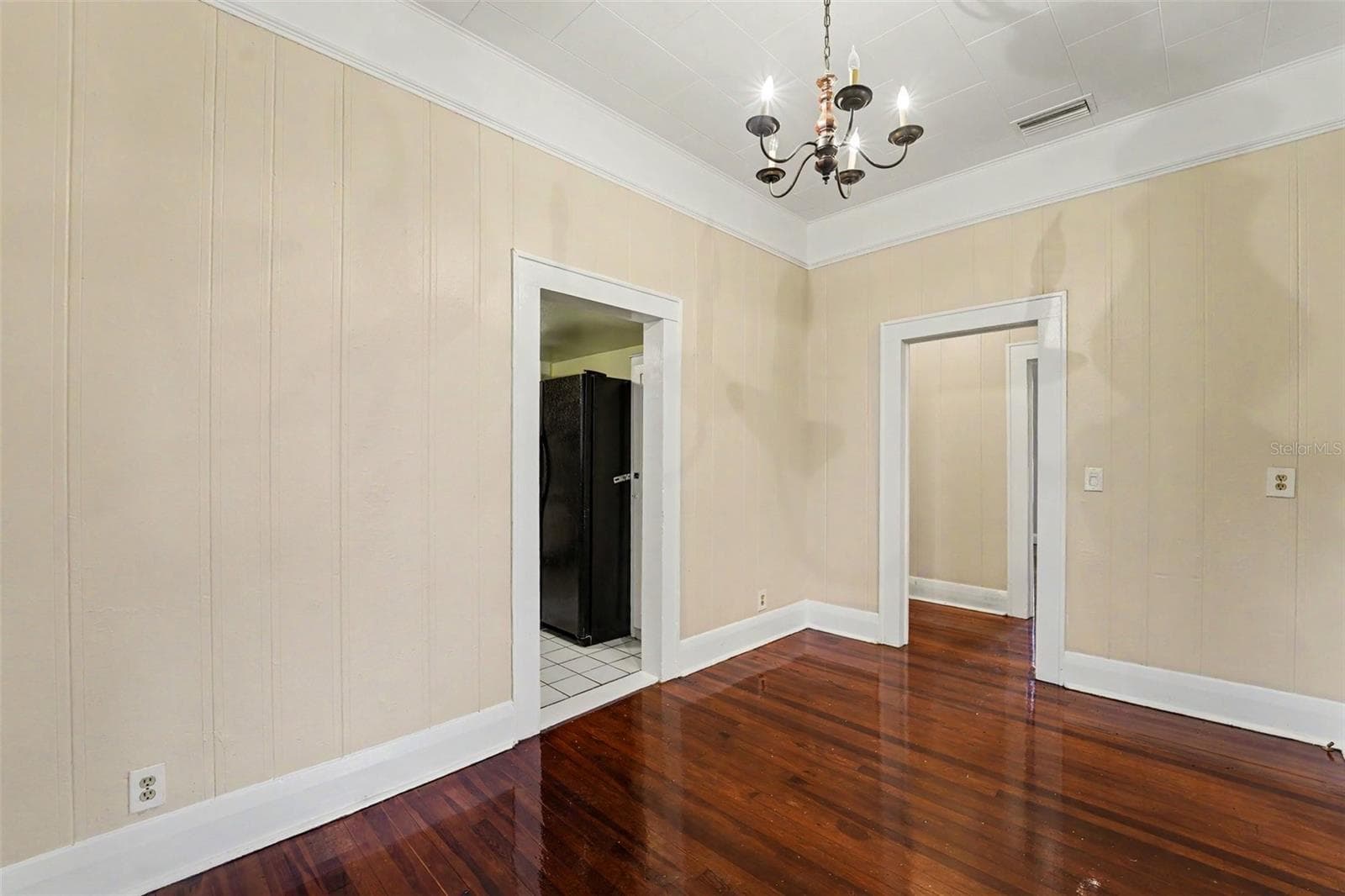 4109 SUWANEE AVENUE — photo 18 of 39