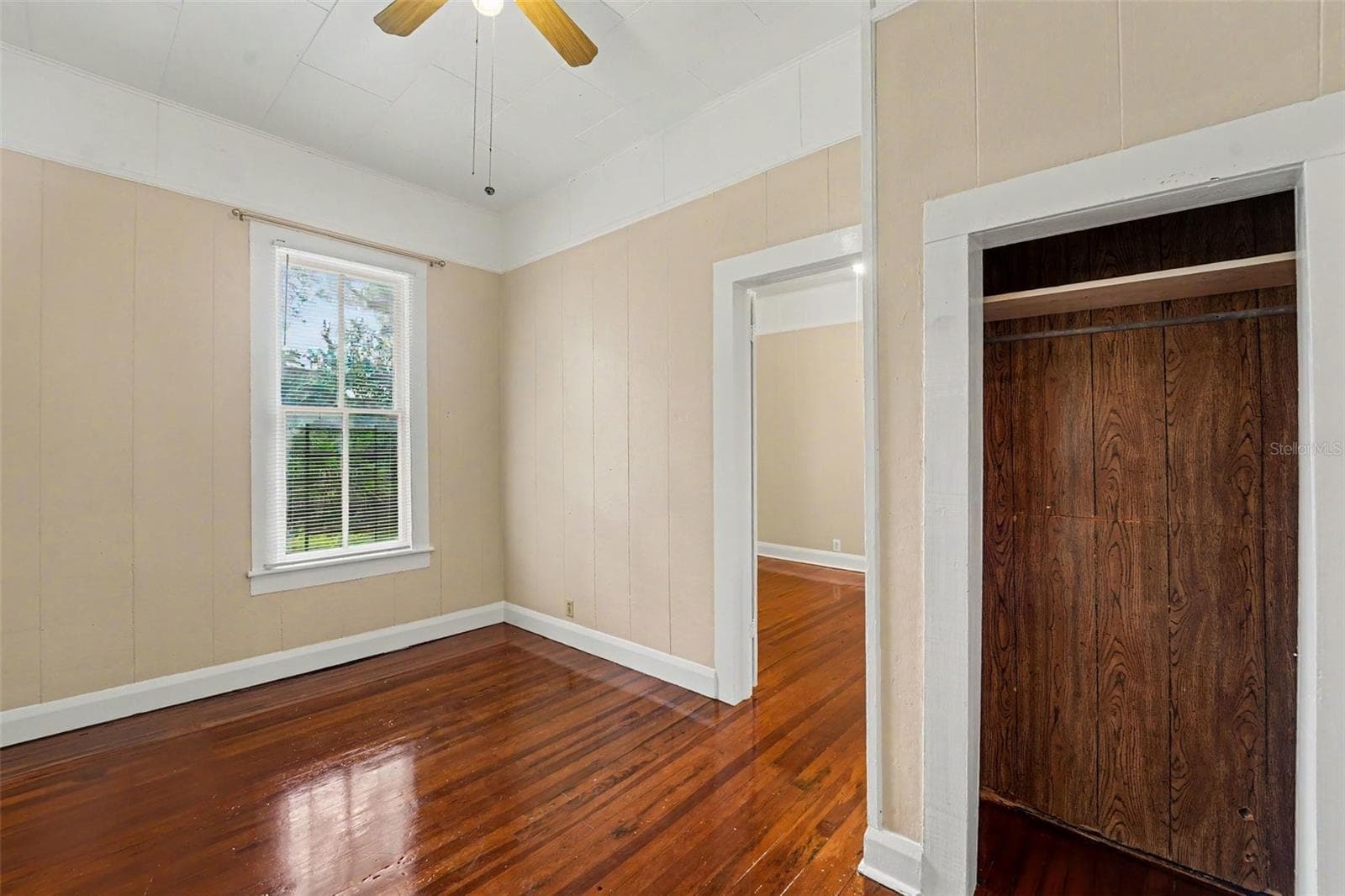 4109 SUWANEE AVENUE — photo 15 of 39