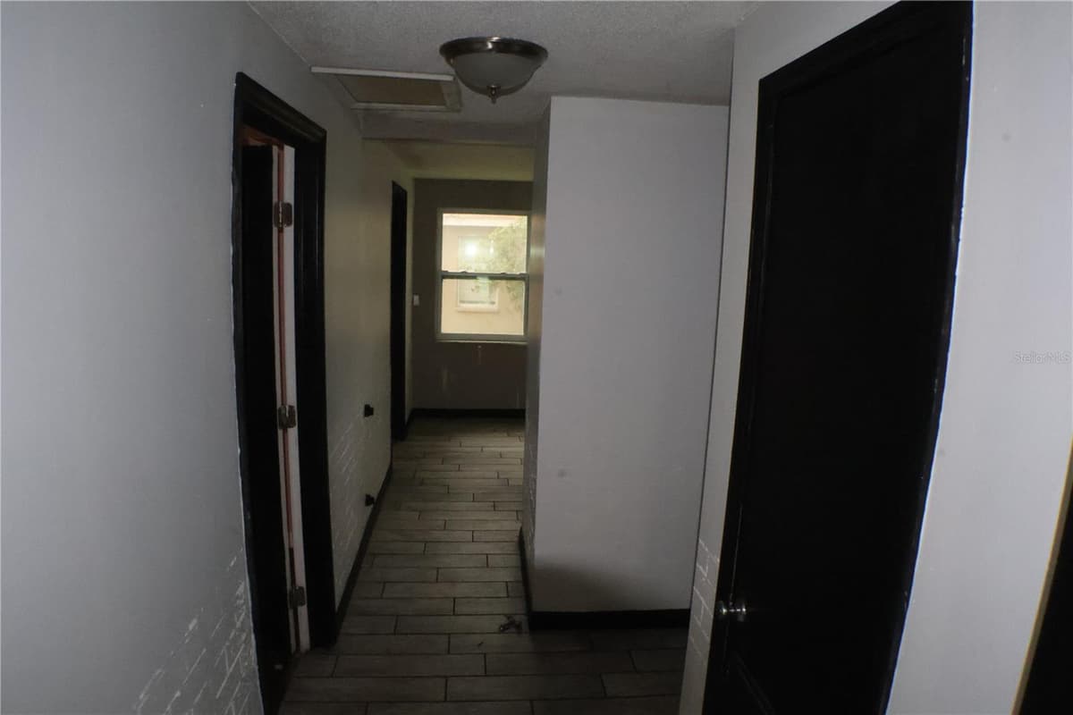 1202 FERRELL STREET — photo 2 of 16