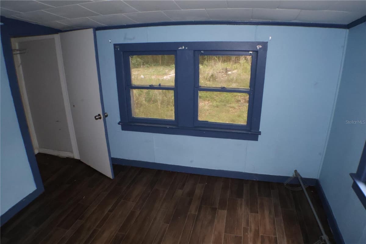 1202 FERRELL STREET — photo 3 of 16