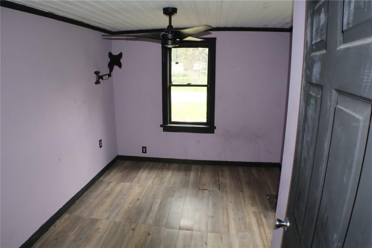 1202 FERRELL STREET — photo 11 of 16
