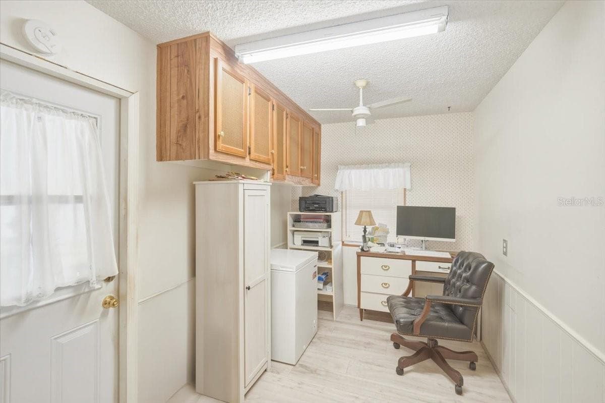 928 SHAD TERRACE — photo 14 of 48